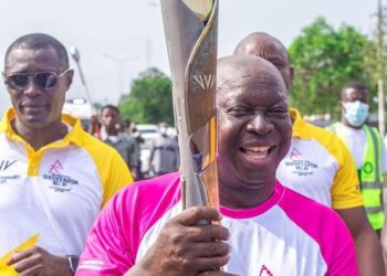 ACE GHANAIAN SPORTS WRITER AND SWAG PRESIDENT KWABENA YEBOAH AMONG QUEENS BATON RELAY BEARERS