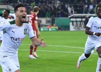 ROOTLESS BAYERN MUNICH UPROOTED BY BORUSSIA MONCHENGLADBACH IN A 5-0 BASHING