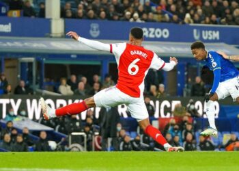 EVERTON PUT UP A SPIRITED COMEBACK TO PICK A WIN AGAINST ARSENAL
