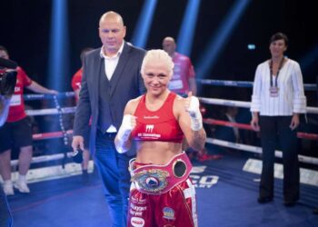 DINA STANDS TALL AFTER WITH MESSAGE OF BANTAMWEIGHT UNIFICATION