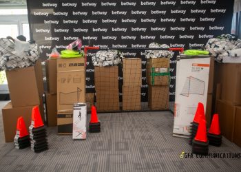 Women’s Premier League development partners, Betway have donated items including warm up kits to the twenty teams participating in the Malta Guinness Women’s Premier League. The presentation was done at the monthly leadership and development seminar at the Movenpick Hotel in Accra.