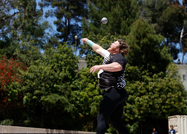 New technique, same record-breaking brilliance by Crouser