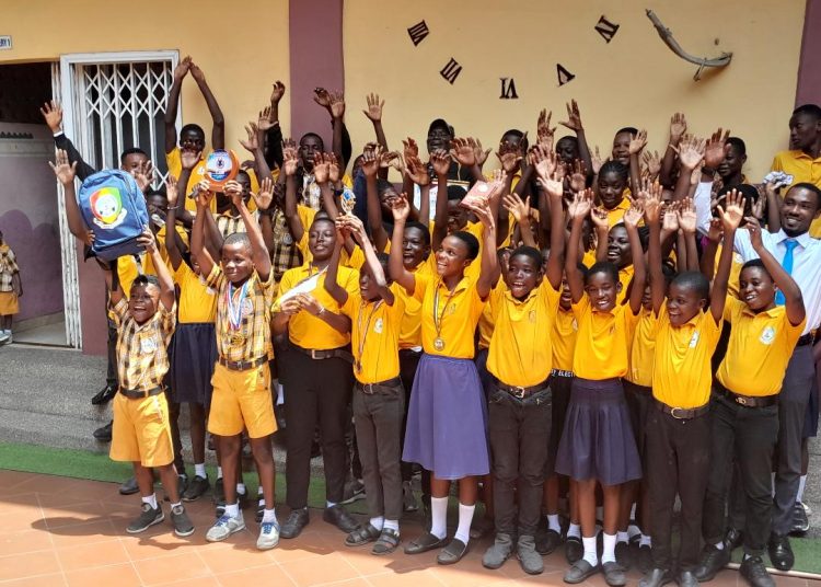 Best Juvenile Boxer Samuel Plange Presents Awards To Prince De Henry Educational Complex