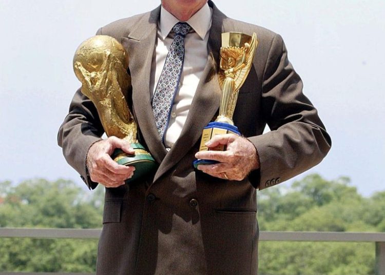 Brazil football legend Mario Zagallo dies aged 92