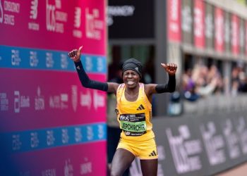 Jepchirchir breaks women-only world marathon record in London